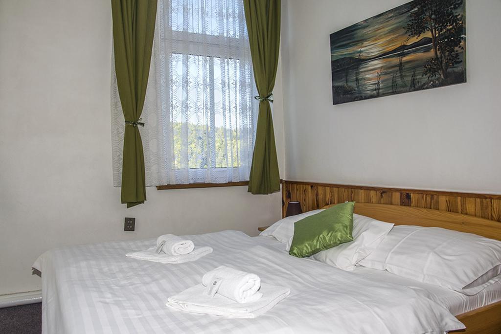 Hotel Garni Belveder Hřensko Екстериор снимка