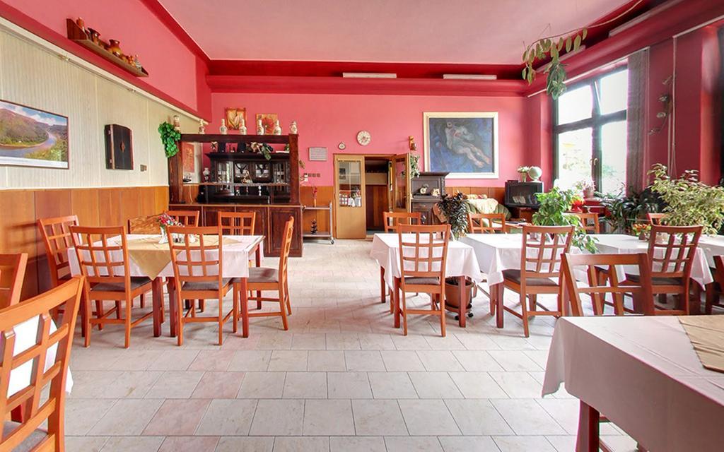 Hotel Garni Belveder Hřensko Екстериор снимка