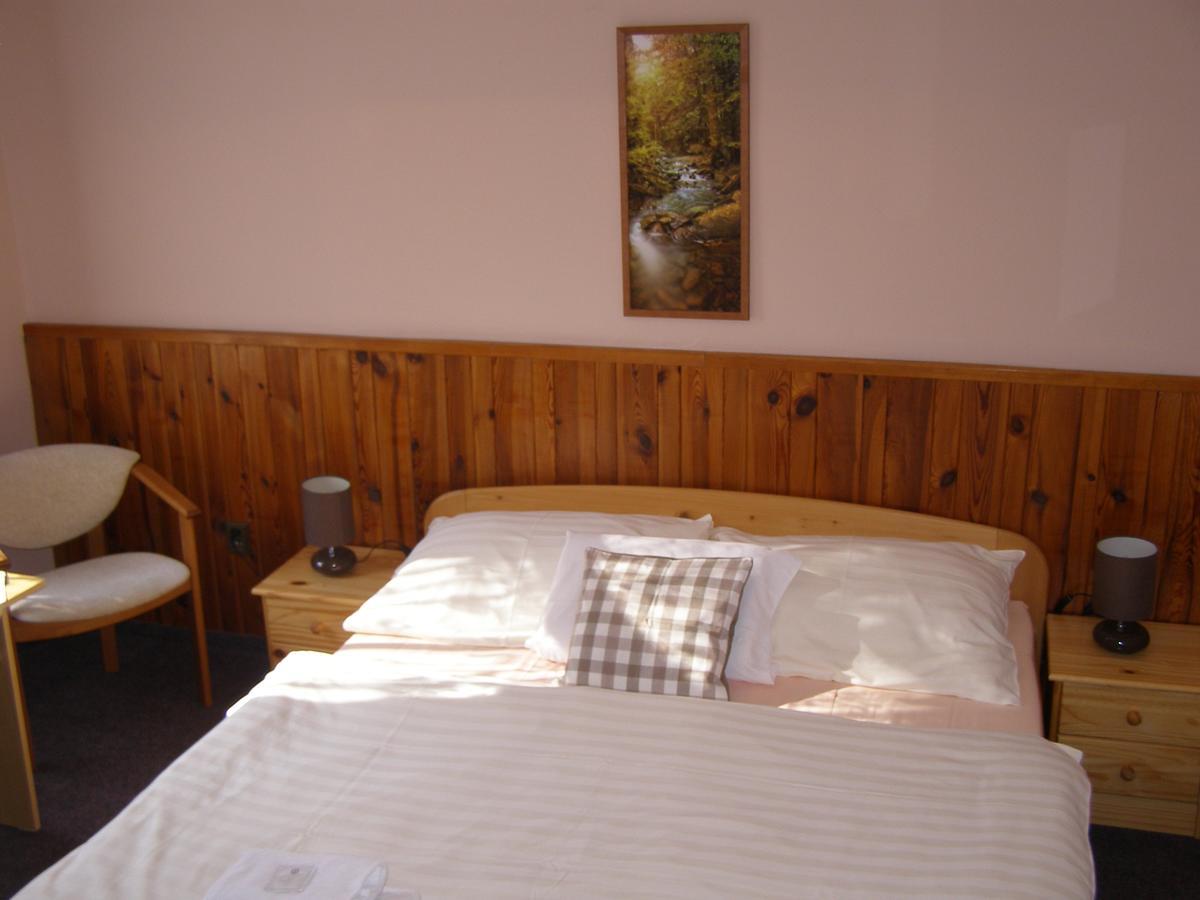 Hotel Garni Belveder Hřensko Екстериор снимка