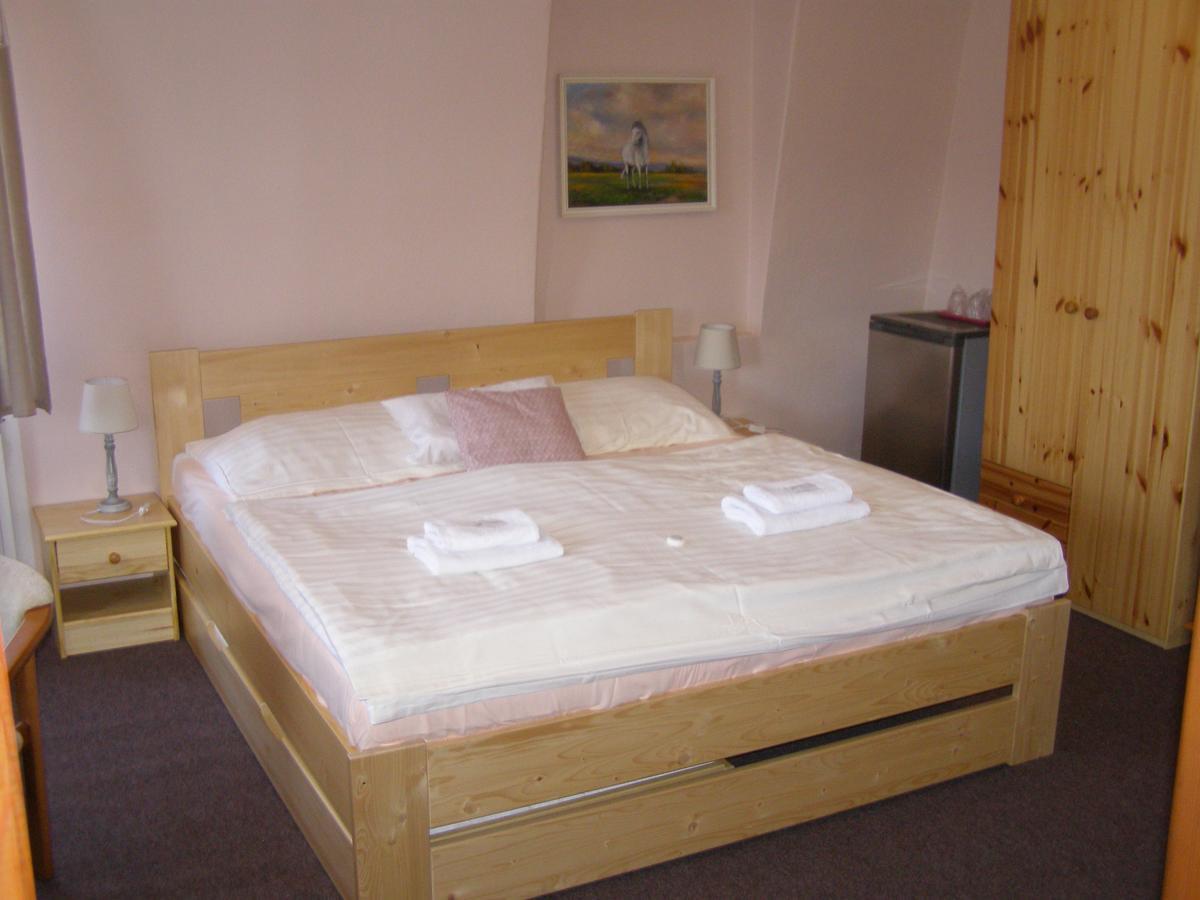 Hotel Garni Belveder Hřensko Екстериор снимка