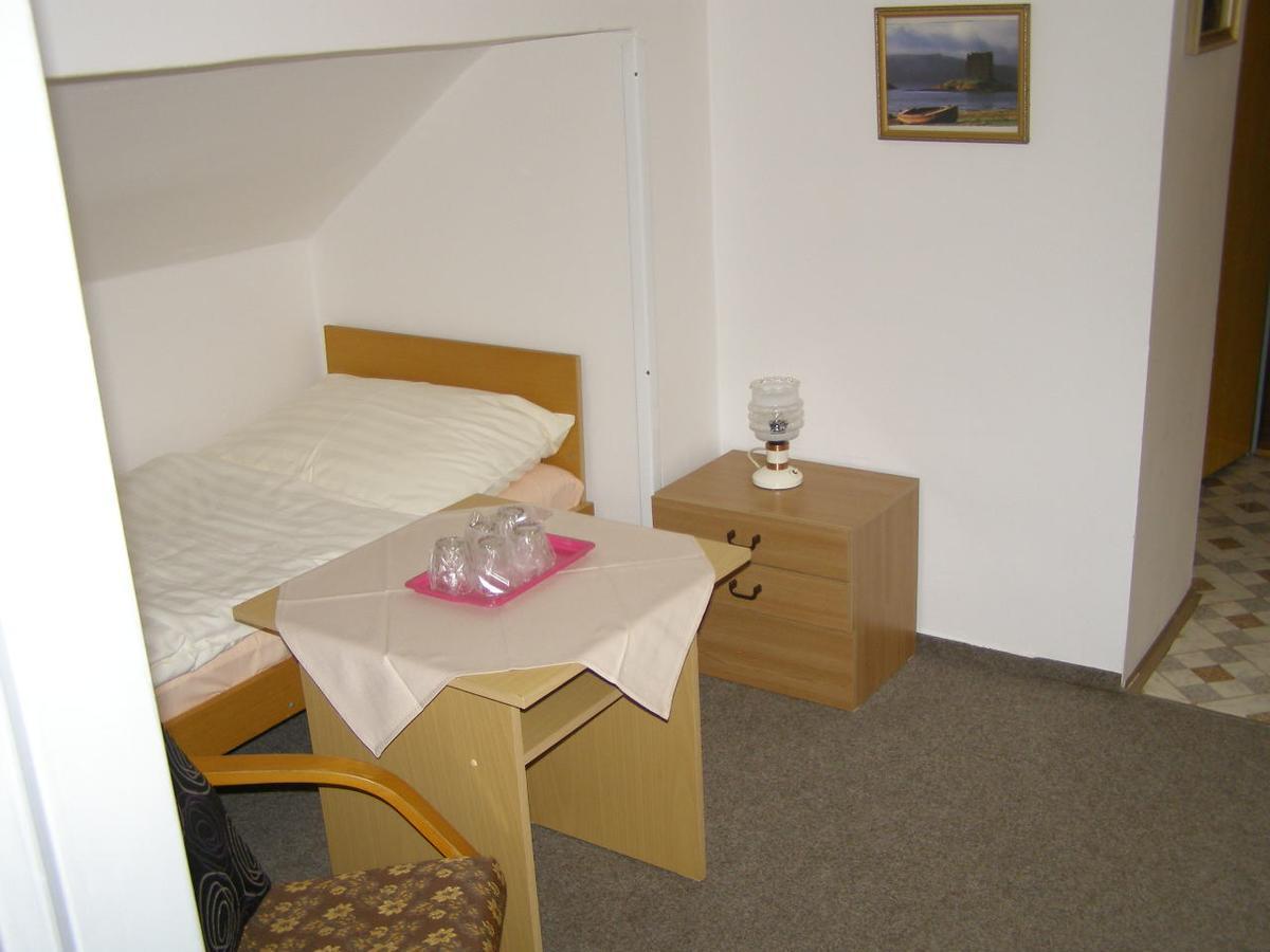 Hotel Garni Belveder Hřensko Екстериор снимка